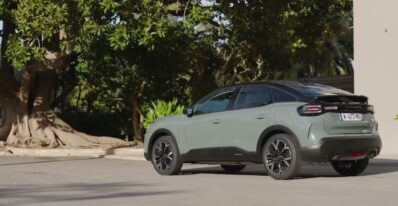 8e47f8f362d6a57c34232ed2fc990881 Videotest, recenzia, test: NOVÝ CITROEN C4 e C4X