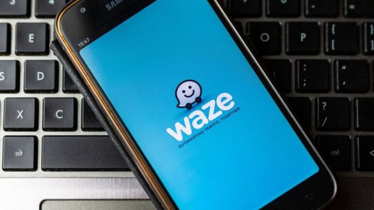 Navigácia Waze má vážny problém, vodičov posiela nezmyselnými trasami  - Magazín - Auto - Pravda