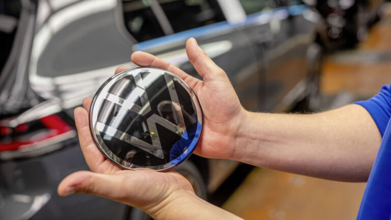 Ďalšia rana pre VW: Agentúra Moody's mu znížila rating. Blíži sa špekulatívnemu pásmu - Magazín - Auto - Pravda