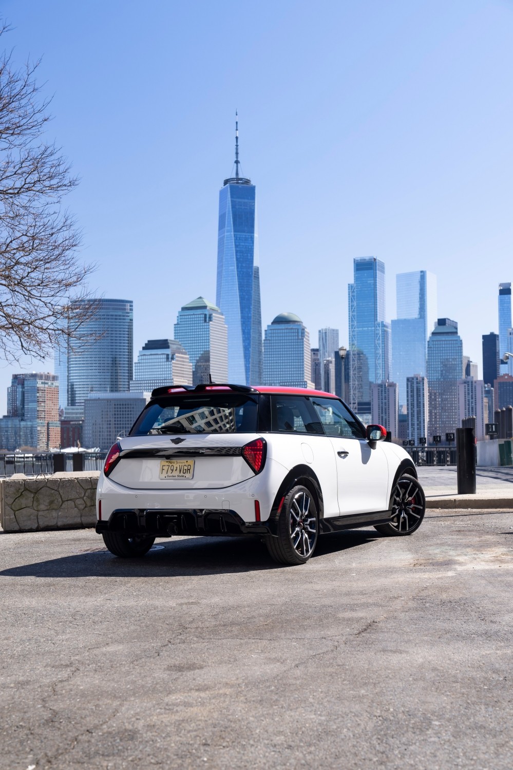 MINI John Cooper Works: Výkon a štýl na uliciach New Yorku