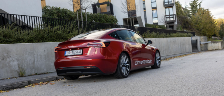 Tesla prináša veľkú aktualizáciu. Američania dostali funkciu, ktorú máme na Slovensku už dávno