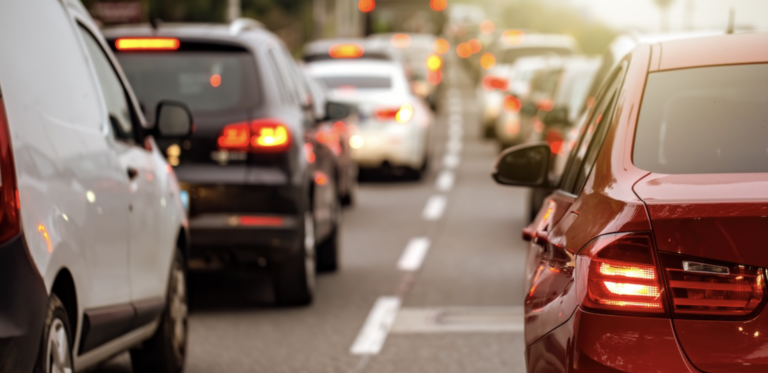 Inteligentné zadné svetlo: ako moderné elektromobily zvyšujú bezpečnosť na cestách