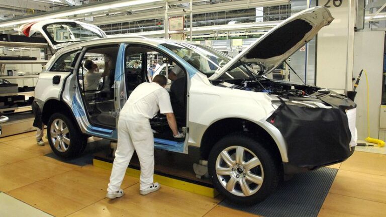 Šok! VW zastavil vývoz všetkých áut do USA. Dotkne sa to aj slovenskej fabriky - Magazín - Auto - Pravda