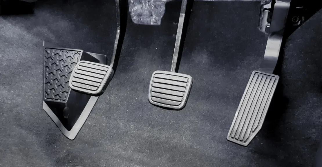 Loose Clutch Pedal Ralphs Transmission 615c551c2fb9a e1747335512172 Skrytá funkcia elektronickej brzdy. Mnohí vodiči o nej netušia