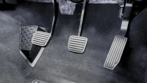Loose Clutch Pedal Ralphs Transmission 615c551c2fb9a e1747335512172 Skrytá funkcia elektronickej brzdy. Mnohí vodiči o nej netušia