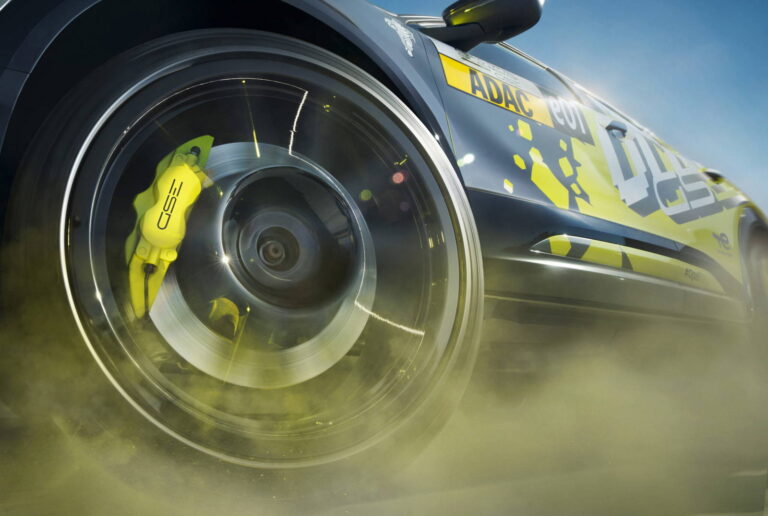 Prvé elektrické rally auto je tu! Opel Mokka s 280 koňmi?!