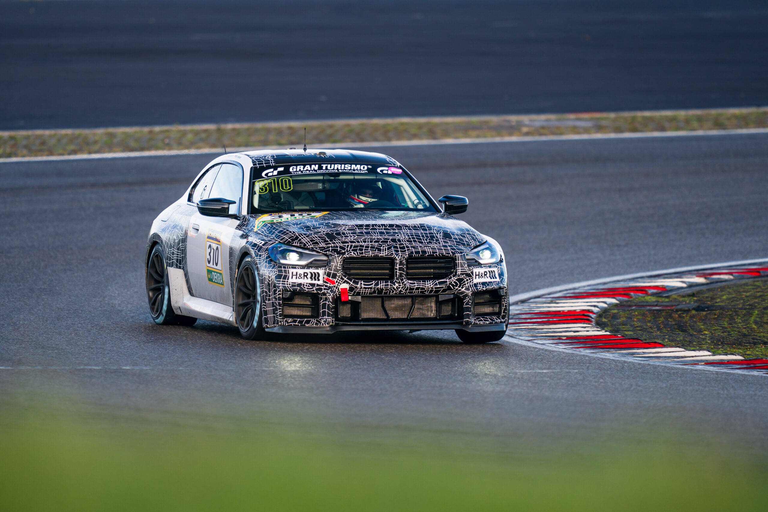 BMW M2 Racing otvára dvere do sveta pretekov
