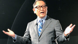 akio toyoda clanokW Šéf Toyoty provokuje: Elektromobily sú podľa neho 3× špinavšie než hybridy