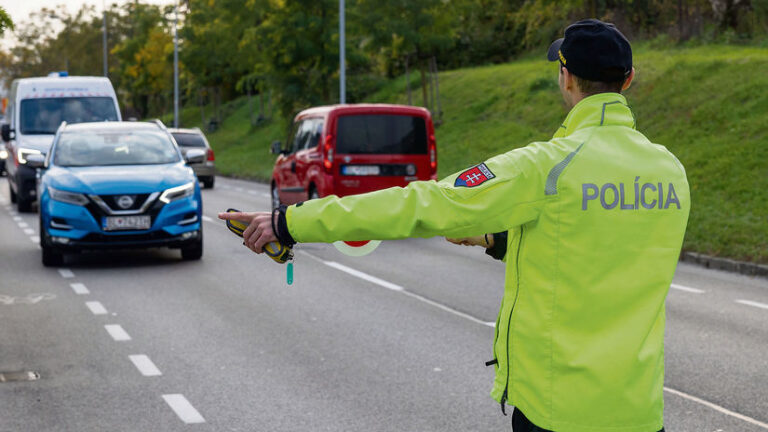 Vodiči pozor! Toto je 10 najväčších zmien, ktoré má priniesť nový cestný zákon - Poradňa - Auto - Pravda