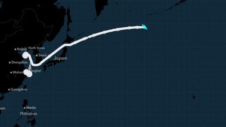 Horí ďalšia loď s elektromobilmi. Posádka ju opustila, prúd plavidlo unáša - Magazín - Auto - Pravda