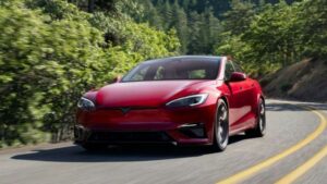 tesla model s clanokW Tesla Model S opäť bez novej generácie. Po 14 rokoch len ďalší facelift