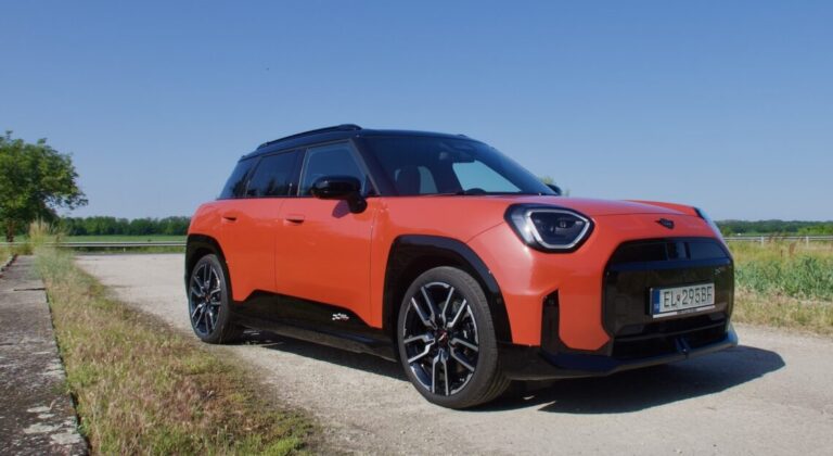 Test Mini Aceman SE: Praktickejší Cooper - AutoGrip