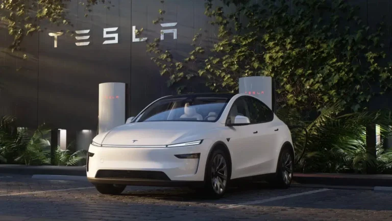 Tesla vyrobí lacný elektromobil: Aká bude cena a aké prekážky mu stoja v ceste?