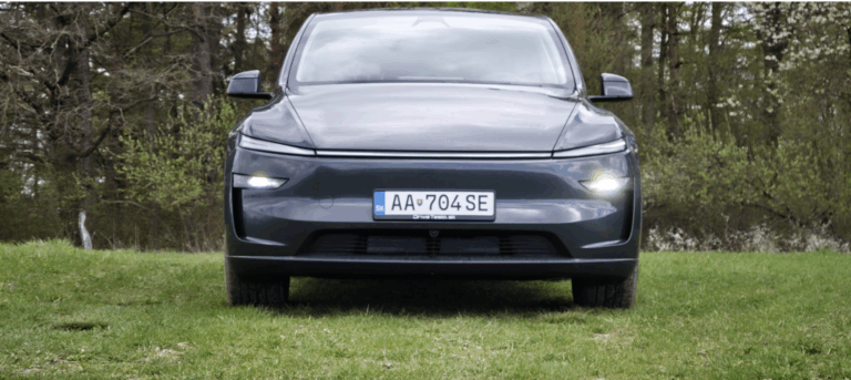Tesla Model Y už nie je najpredávanejším autom na svete