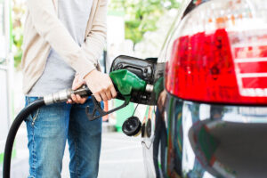 auto benzin tankovanie ropa nestandard1 Prečo vás pri tankovaní pištoľ neustále stopne? Odpoveď vás možno prekvapí