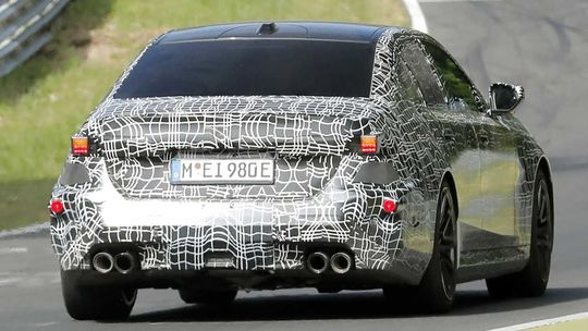BMW 5 čaká facelift. Podobať sa chce na ‘Neue Klasse‘ - Magazín - Auto - Pravda