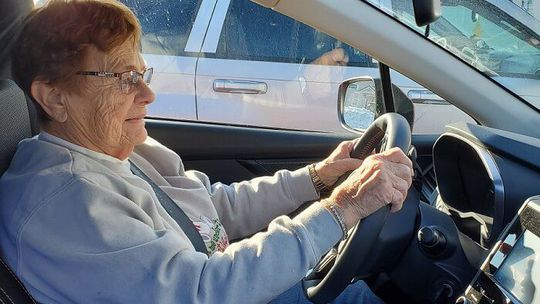 Prvá krajina zaviedla vekový strop pre obnovenie ‘vodičáku‘. Ďalšie to zvažujú - Magazín - Auto - Pravda