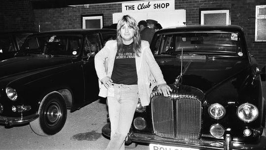 Ozzy Osbourne sa s autami nemaznal. Roky jazdil bez vodičáku - Magazín - Auto - Pravda