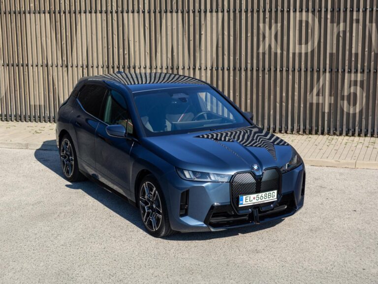 TEST: BMW iX xDrive 45: Ide proti prúdu hneď vo viacerých aspektoch! | Autobazar.EU