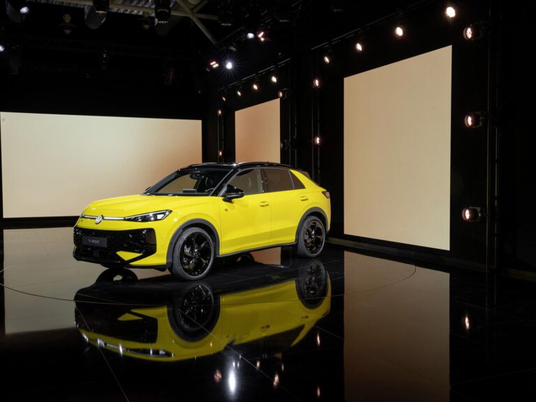 Nový VW T-Roc podrobne: Najdôležitejší model sa priblížil Tiguanu. Motorizácie, ceny, technika, rozmery, technická tabuľka