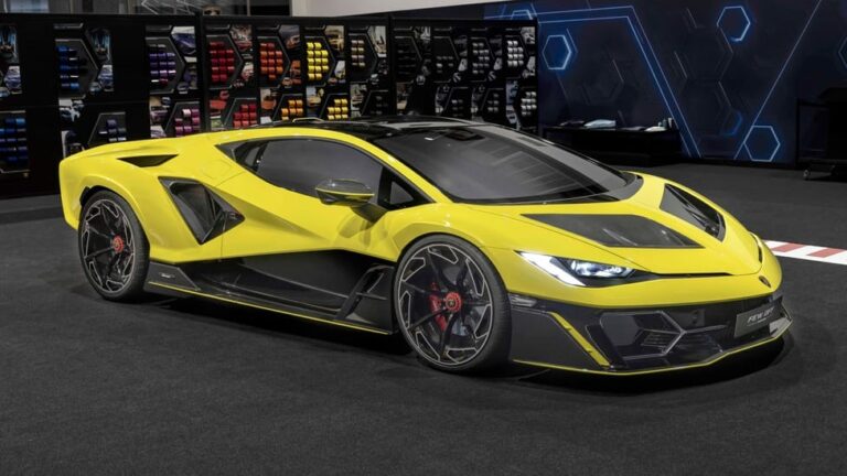 Lamborghini ukázalo nový model Fenomeno. Plug-in hybrid dostane 3 elektromotory a výkon cez 1 000 koní