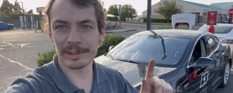 Majiteľ Tesly Model S po 750 000 km vymenil batériu. Dosiahol tým takmer dvojnásobný dojazd