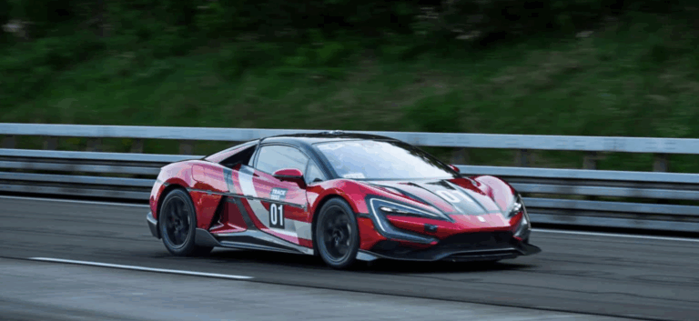 Elektromobil zobral prvenstvo spaľovákom a stal sa najrýchlejším autom na svete. Prekonal Bugatti Chiron