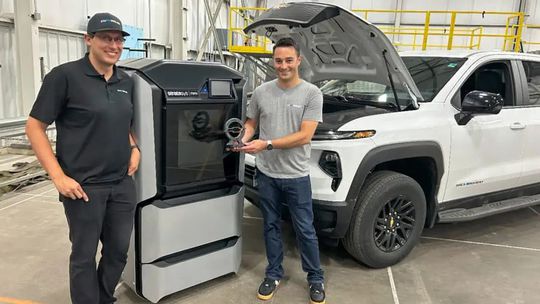Chevrolet Silverado EV prešiel na jedno nabitie cez 1 700 km. Ale na čo je to dobré? - Magazín - Auto - pravda.sk