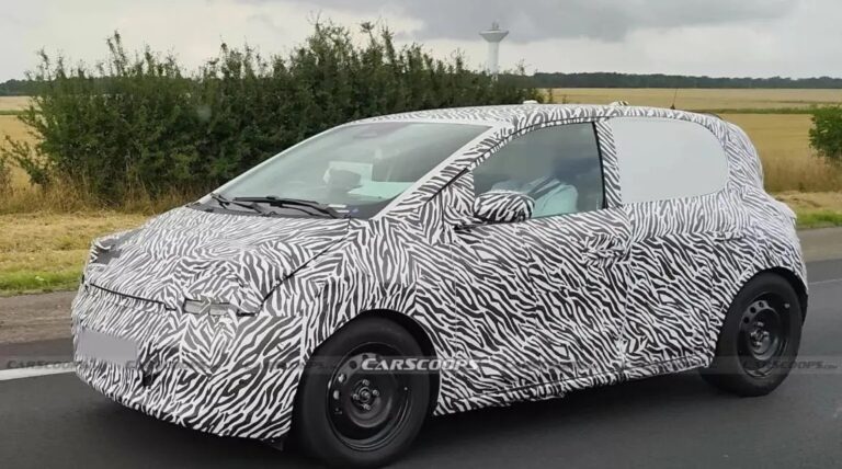 Retro elektromobil Renault Twingo E-Tech s cenou pod 20 000 € predčasne odhalený. Máme sa na čo tešiť?