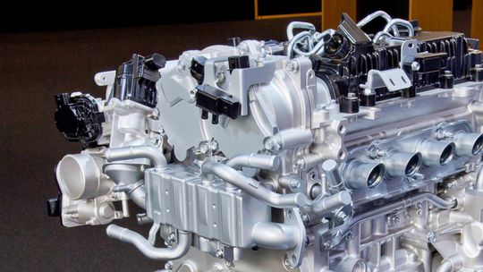 Mazda si nedá so ‘spaľovákmi‘ pokoj. Má patent na 6-taktný motor bez C02! - Magazín - Auto - Pravda