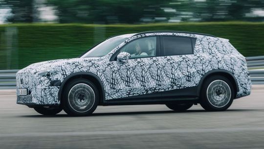 Mercedes-Benz GLC with EQ Technology: Nástupca EQC sa ukáže v Mníchove - Magazín - Auto - pravda.sk