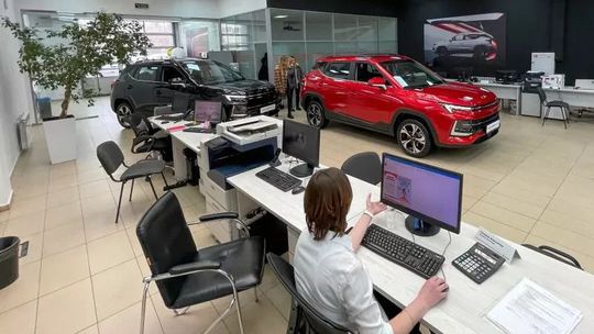 Predajcovia áut v Rusku krachujú. Pätine hrozí bankrot - Magazín - Auto - pravda.sk