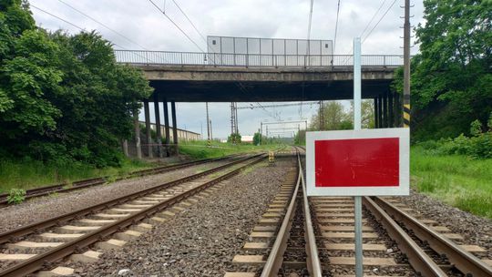 V Seredi o pár dní otvoria dočasnú lávku pre peších pri uzavretom moste - Doprava - Auto - pravda.sk