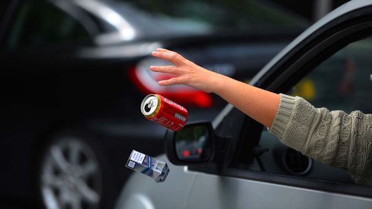 Nové pokuty v Taliansku: za vyhodenie fľaše z okna až 18-tisíc eur - Magazín - Auto - Pravda