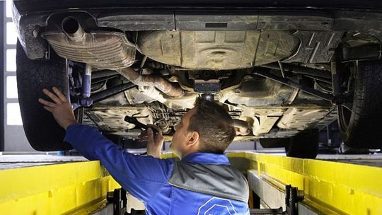 TÜV Report: Poruchy sa nevyhýbajú ani elektromobilom. Ktoré sú nespoľahlivé? - Magazín - Auto - Pravda