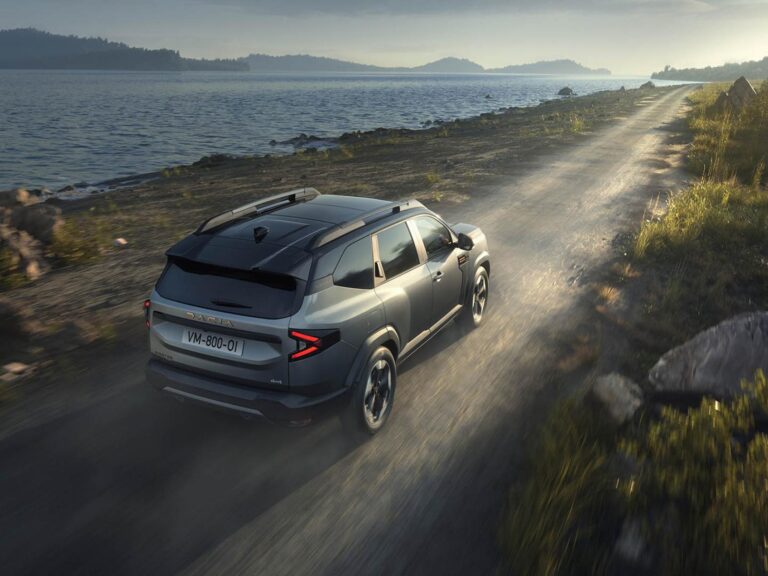 Dacia ruší zaužívané 4x4. Odteraz má Duster aj Bigster vzadu elektromotor | Autobazar.EU
