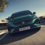 Peugeot 308 a 308 SW: francúzske novinky s osvetleným logom