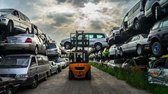 Europarlament rozhodol: Pri výrobe áut sa bude viac recyklovať. Autá kvôli tomu zdražejú - Magazín - Auto - Pravda