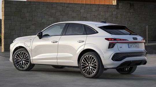 Audi Q3 Sportback: Po SUV prichádza SUV-kupé. Spaľovacie motory ostávajú - Novinky - Auto - Pravda