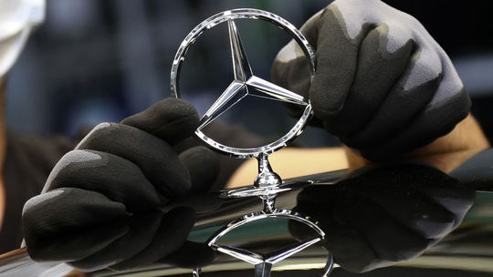 Vráti sa Mercedes do Ruska? Už tam podal žiadosť o registráciu ochrannej známky - Magazín - Auto - Pravda