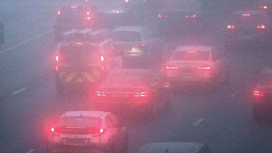 KVÍZ: Hmla, dážď, sneženie - dáte týchto 12 otázok o ‘hmlovkách‘? - Magazín - Auto - Pravda