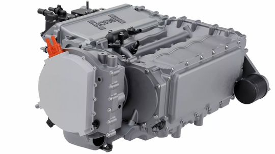 Horse C15: Toto má zachrániť elektromobily. Zázračný kufrík im umožní tankovať benzín - Magazín - Auto - Pravda