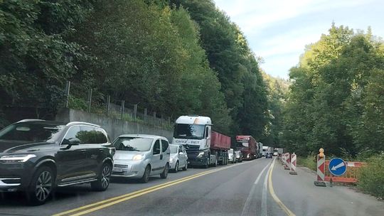Chystá sa oprava zosunutej cesty pod Strečnom. Trvalo to dva roky - Doprava - Auto - pravda.sk