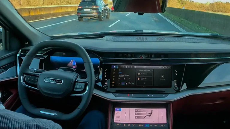 Rušia autonómne autá? Veľká automobilka narazila na vážne prekážky