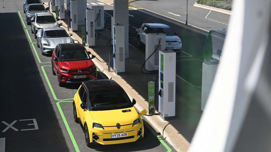 ADAC: Vyberáte rodinný elektromobil do 55 000 eur? Tu je 78 adeptov - Poradňa - Auto - Pravda