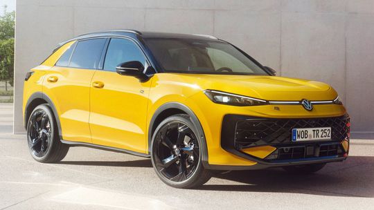 VW T-Roc: Druhá generácia je elegantnejšia a prichádza s prvým hybridom - Novinky - Auto - Pravda