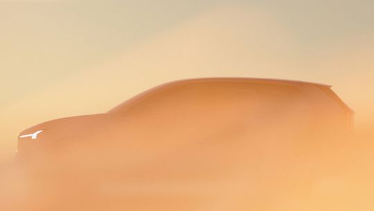 Volvo EX60: Nástupcu XC60 ukážu v januári. Sľubuje dojazd 700 km - Magazín - Auto - Pravda