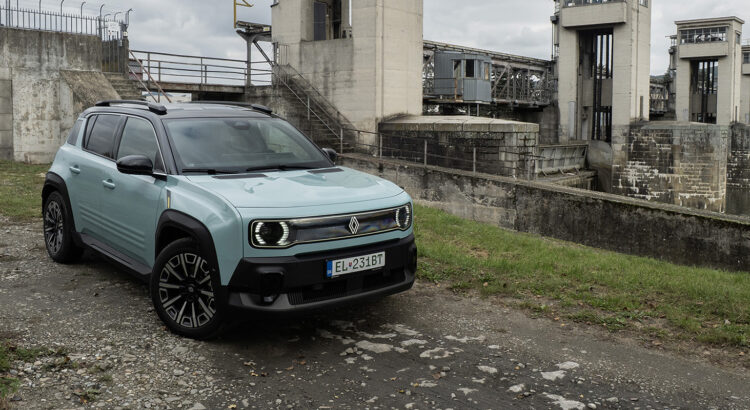 Test Renault 4 E-Tech: Ľúbezný - AutoGrip