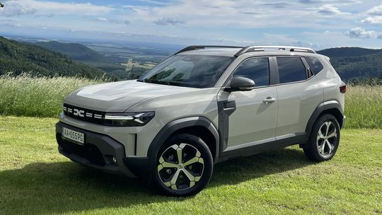 Najpredávanejšie SUV na Slovensku po 8 mesiacoch aj s cenami: Duster klesá, darí sa Karoqu - Magazín - Auto - pravda.sk