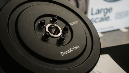 DeepDrive predstavil dvojrotorový predlžovač dojazdu. Má byť živou vodou pre elektromobily - Magazín - Auto - pravda.sk